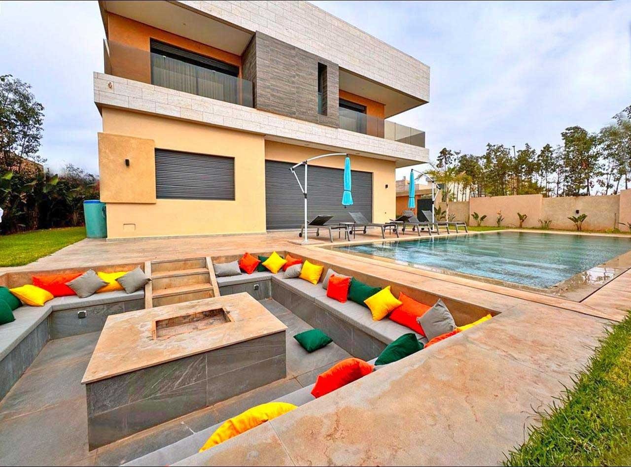 5-bedroom villas with double jacuzzi
